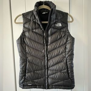 The north face down puffer vest 550 in xs